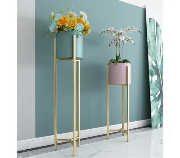 Metal Plant Stand With Pot